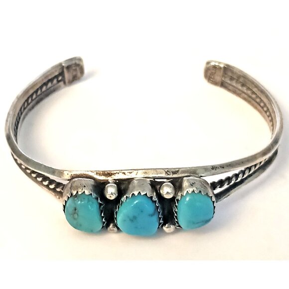 Native American Navajo Turquoise Child's Cuff (1577) - Picture 2 of 5